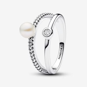 193147C01-52 Pandora Sterling silver ring with white treated fresh